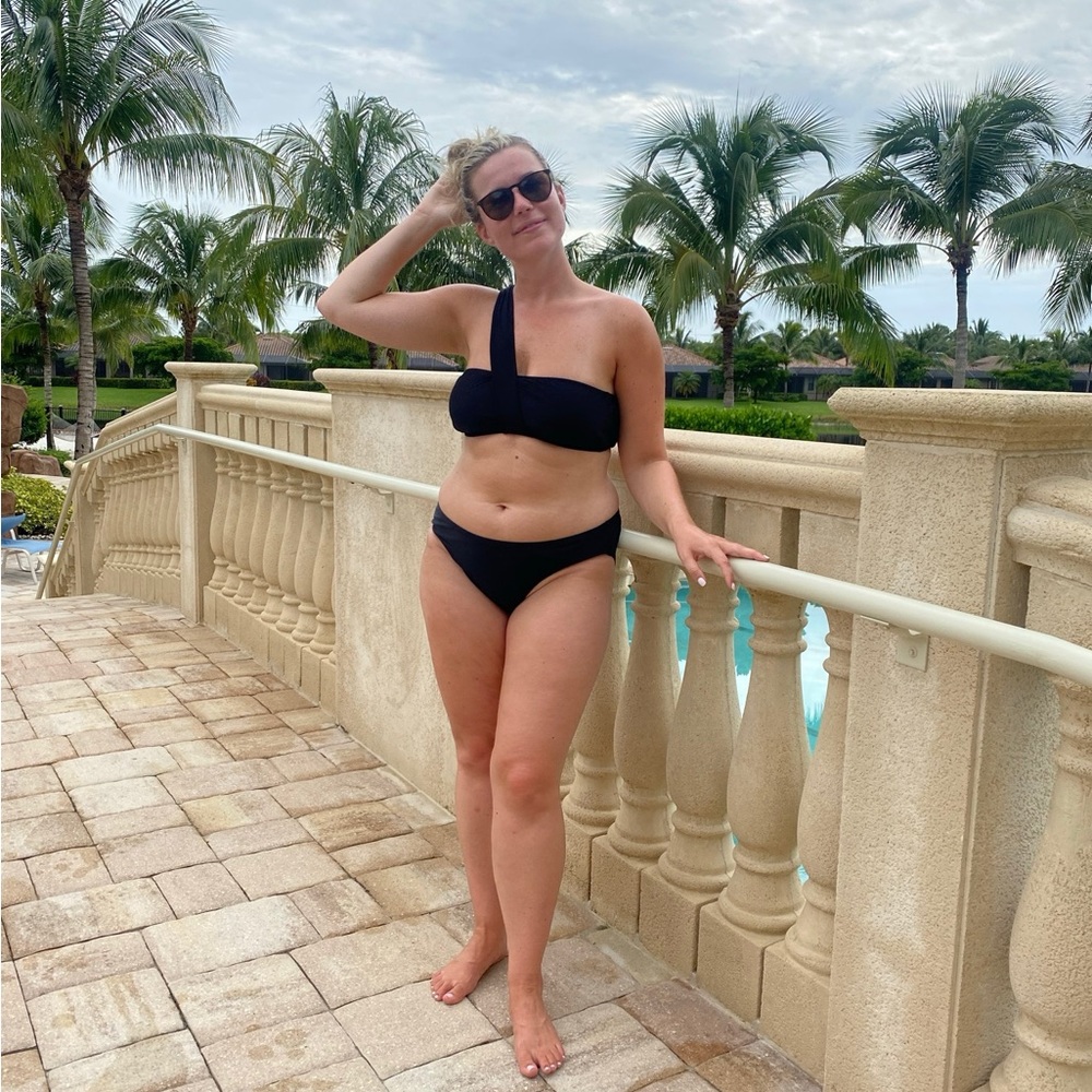 Black One Shoulder Bikini